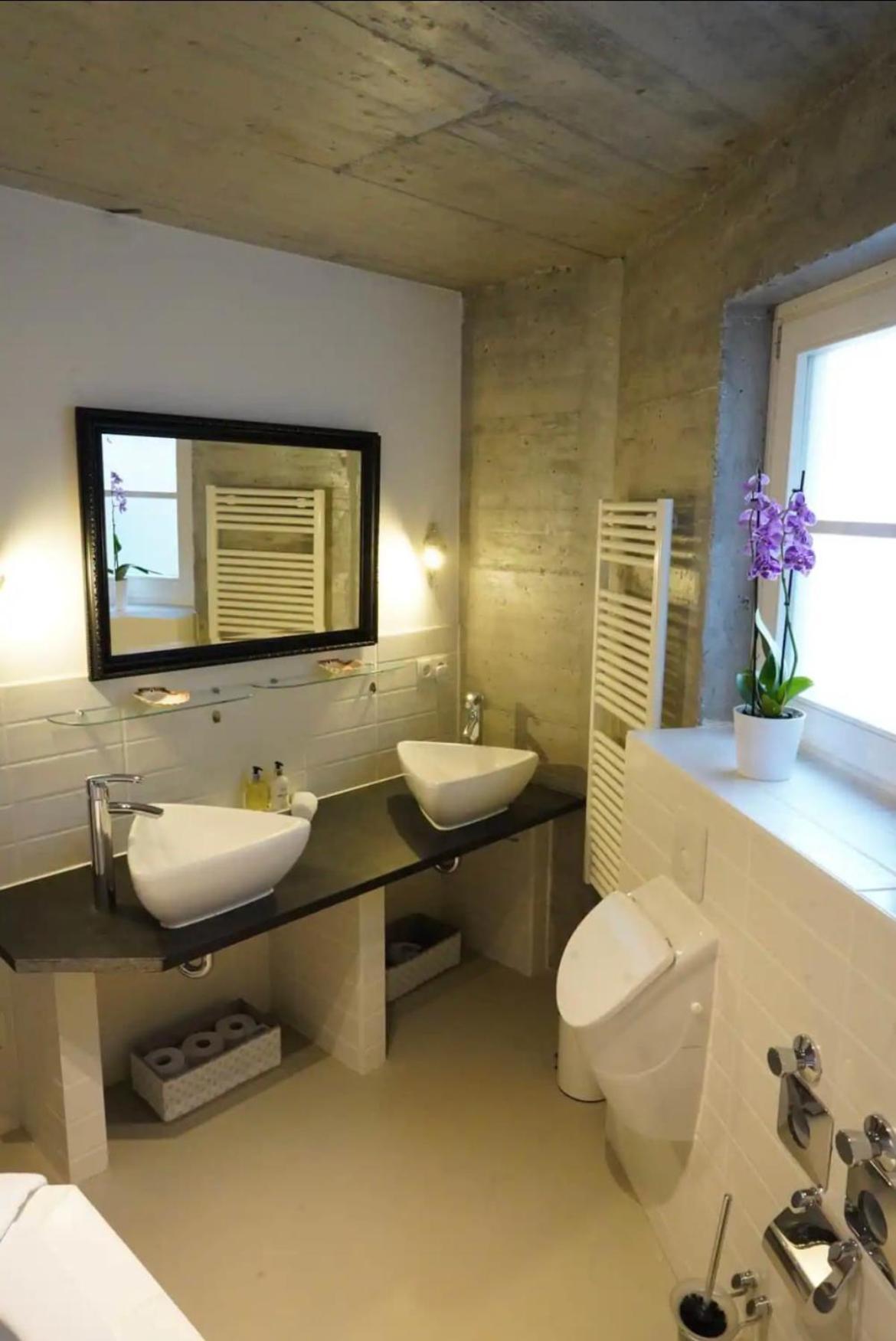 Haus Sibylle: Central, 3 Bedroom, Self-contained Apartment *